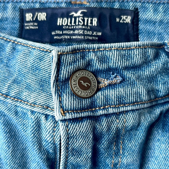 Hollister Ultra High-Rise Dad Jean - Picture 3 of 7